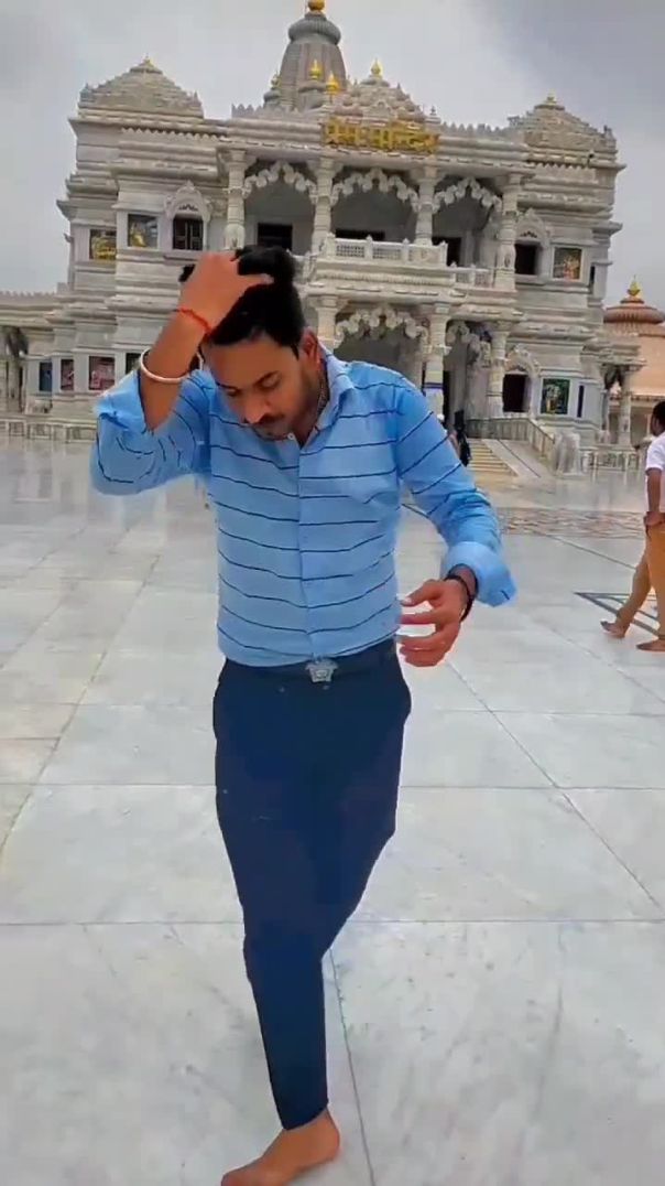 Vrindavan ka Kan Kan bole Shri Radha Radha