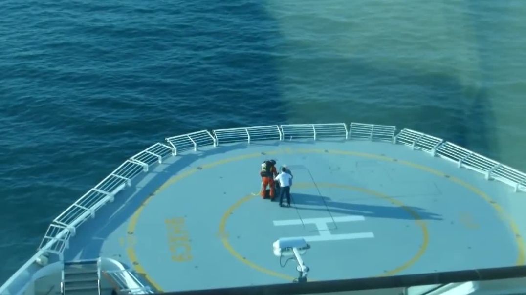 ⁣Medical-emergency-evacuation-from-a-cruise-ship-at-sea