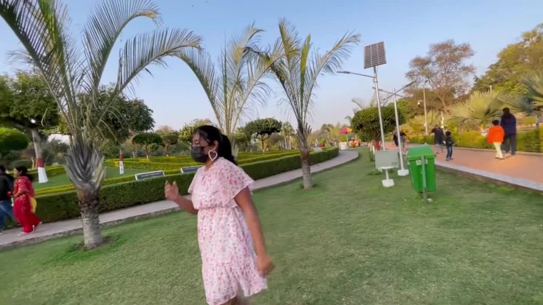 Ball toh fas gai hamari