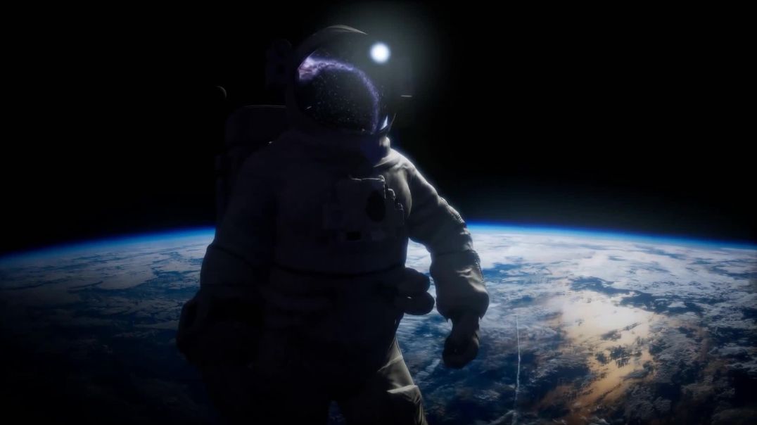 How-SpaceX-Reinvented-The-Space-Suit