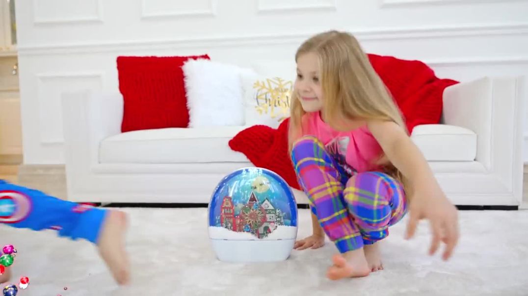 Diana-and-Roma-Help-mom-and-decorate-the-Christmas-tree