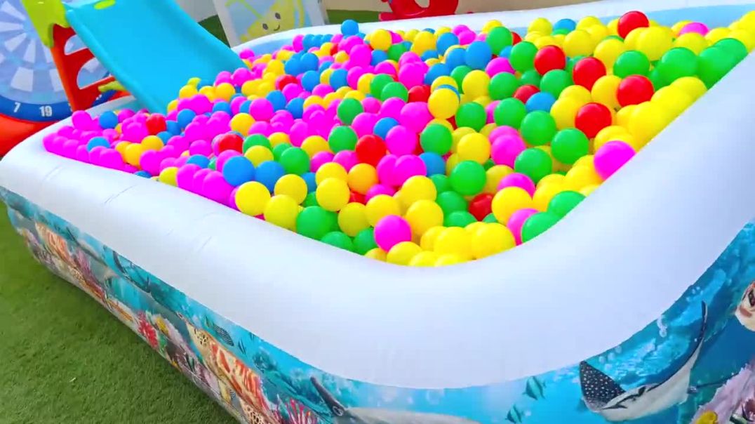 Diana-and-Roma-have-fun-on-the-First-Day-of-Summer-following-safety-tips