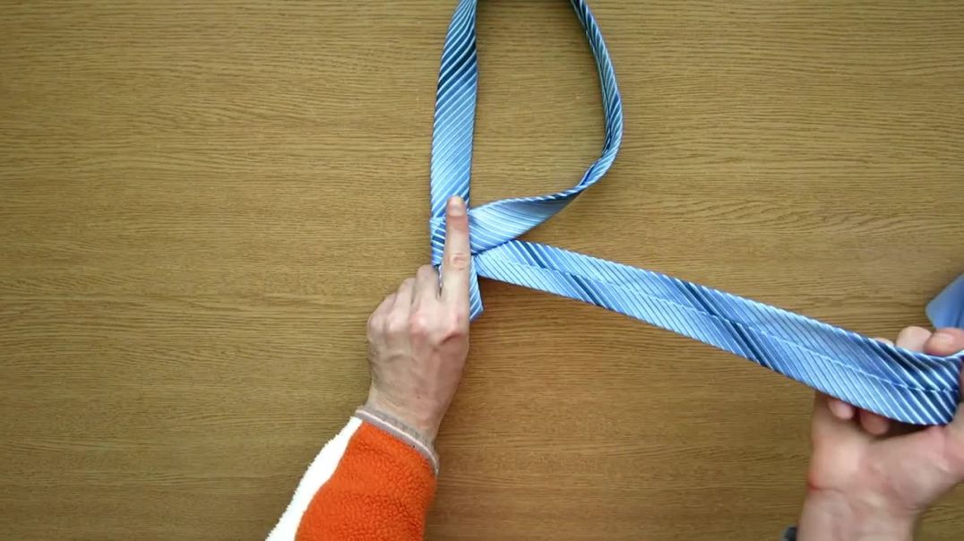 How to tie a necktie _ 3 Cool easy Tie knots what will surprise your friends !!