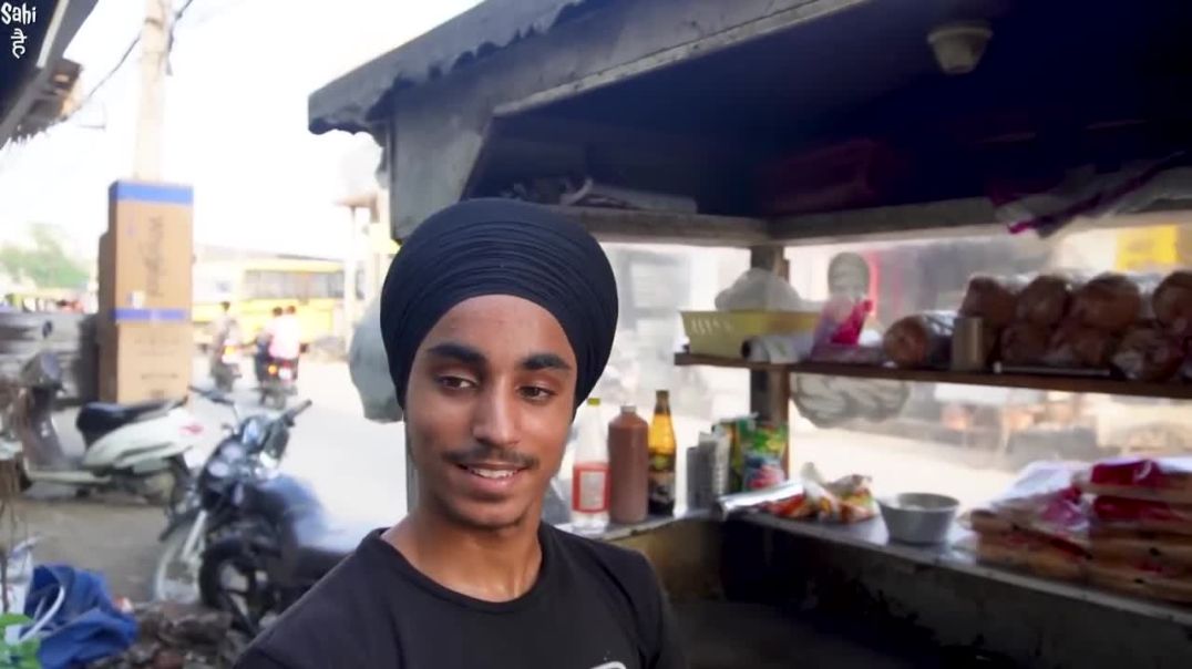 17 Years Old Speedy Singh ka AK 47 Burger _ Rs 25 _ Street Food India