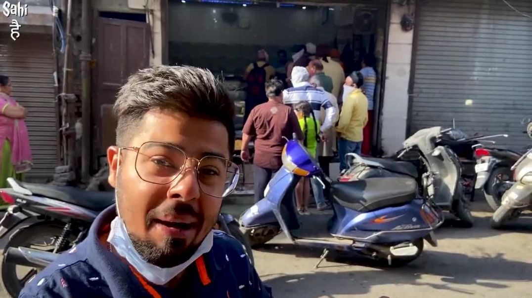 ⁣Street Food In India _ Lahori Katlama _ Street Food India _ Punjabi Street Food