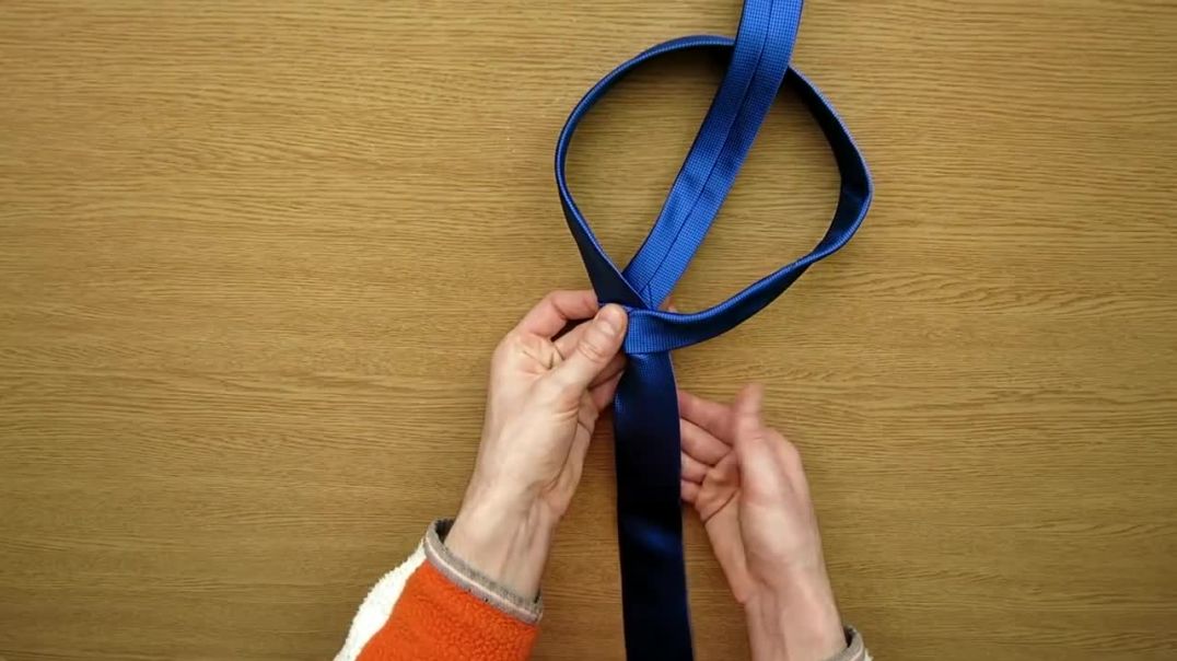 How to tie a tie - Truelove necktie knot tutorial