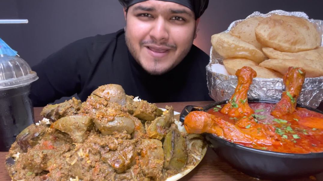 SPICY MUTTON KEEMA KALEJI WITH LAAL MURGIR JHOL(RED CHICKEN CURRY) WITH BASMATI RICE AND SOFT PURI