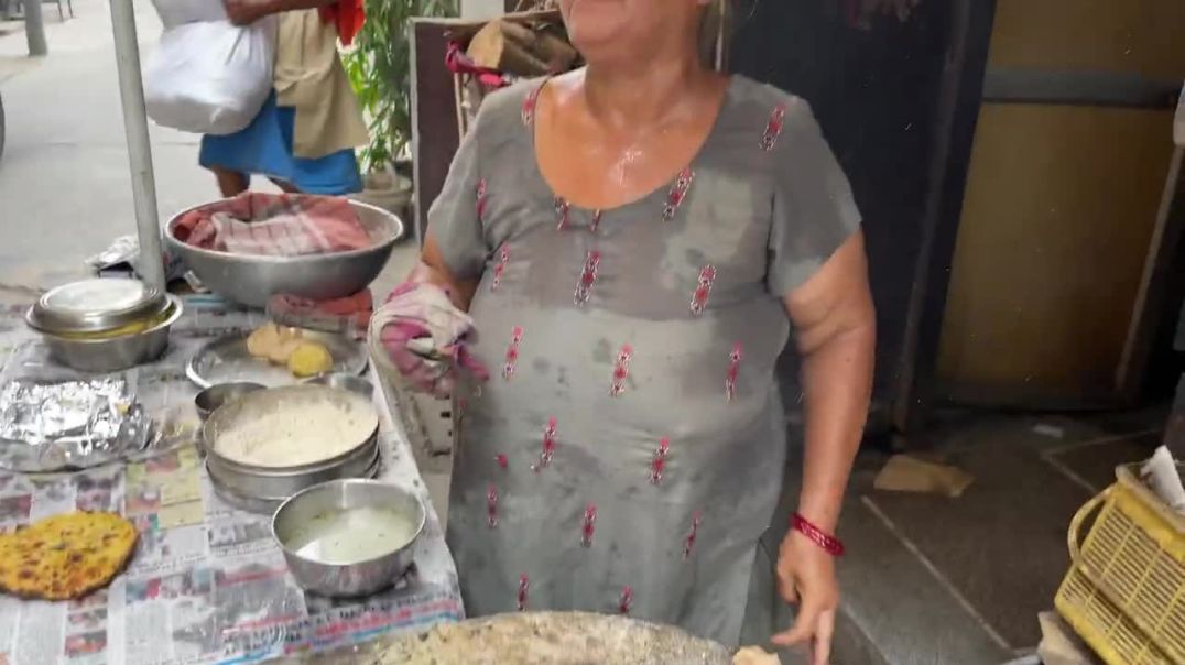 ⁣Amma Serving Wholesome Meal for just Rs 40 _ Indian Street Food