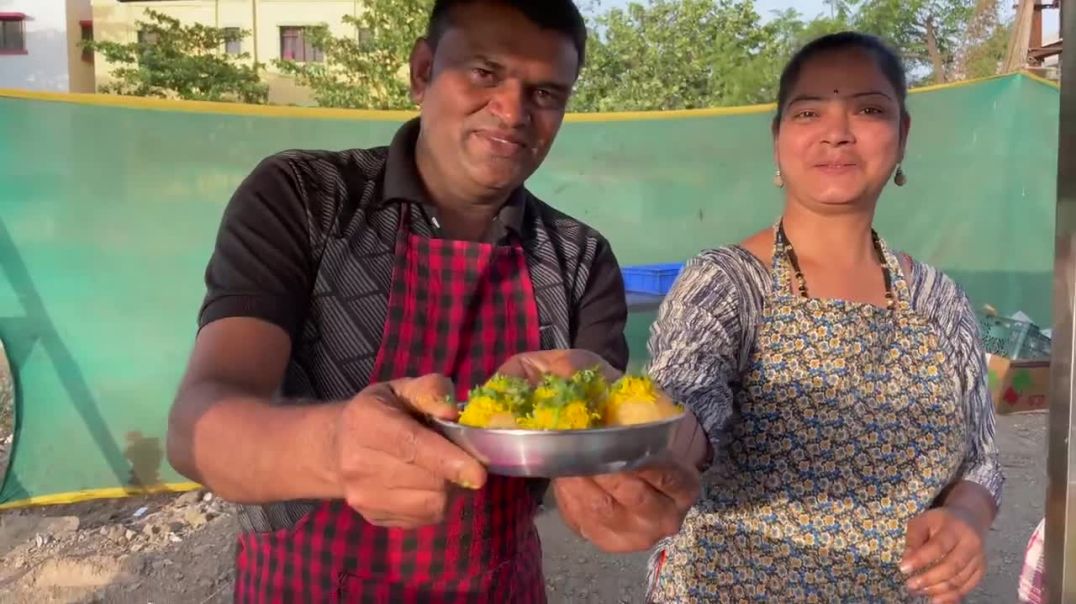 Deaf &amp;amp; Mute Couple from Nashik running a Pani Puri Stall _ Indian Street Food