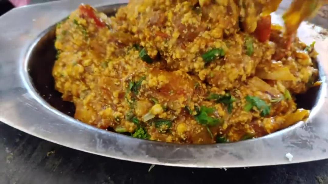 CHEAPEST DHABA FOOD _ Sabji for Rs 30, Roti for Rs 5 _ Indian Street Food