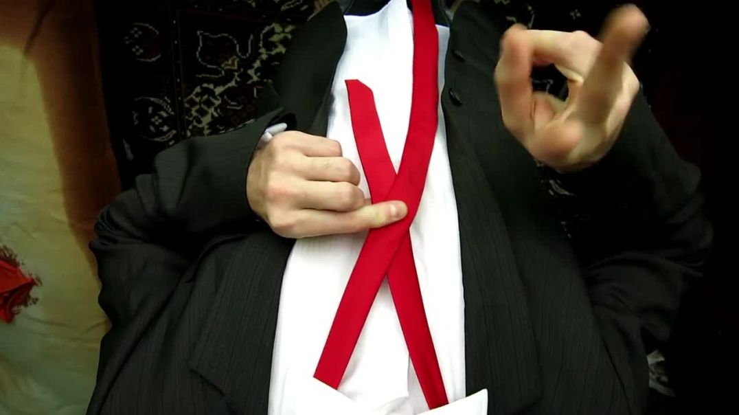 How to Tie a Tie Quick and Easy - Half Windsor
