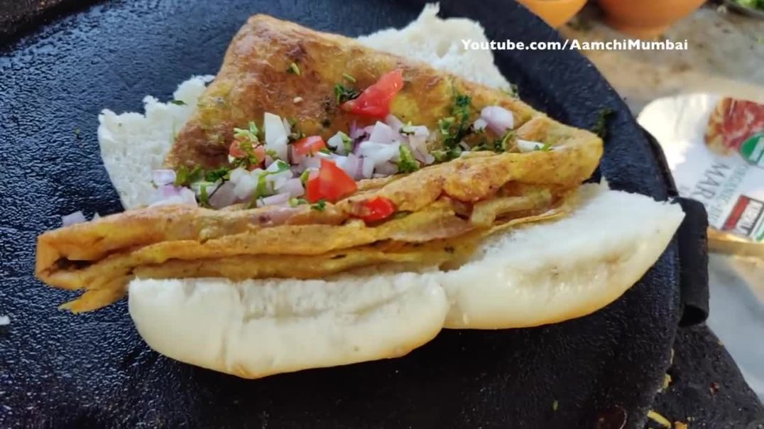 BIG EGG OMLET for Rs 12 _ Bhurji Pav for Rs 15 _ Indian Street Food