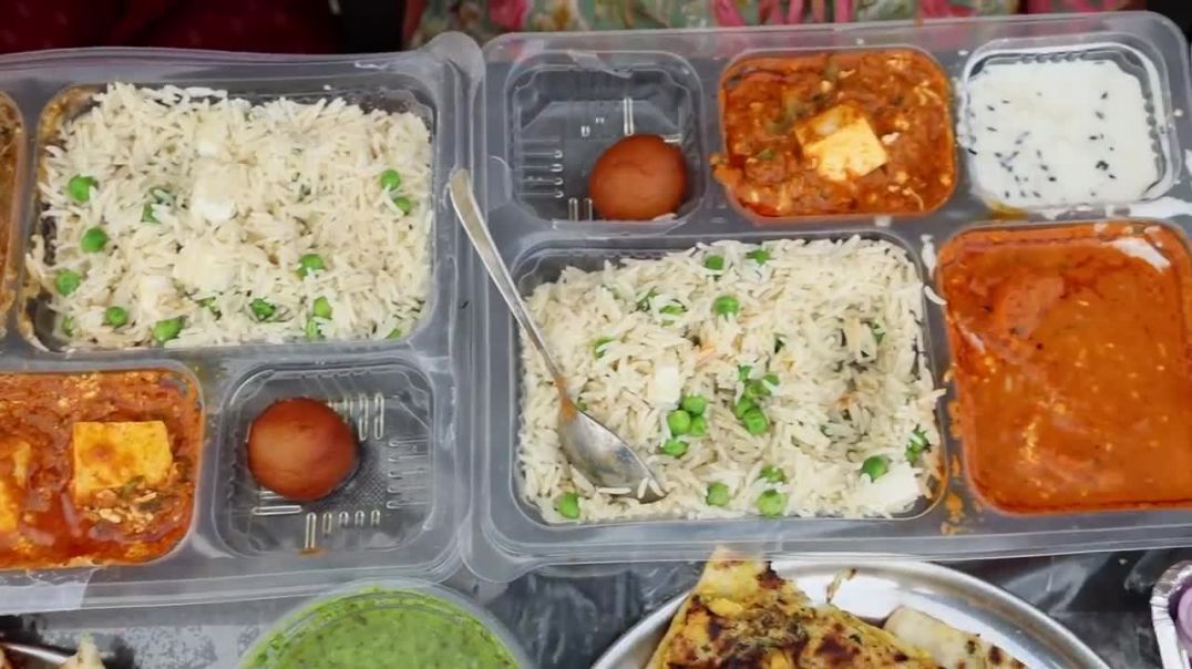 Big Veg Thali Eating Challenge Kadhai Paneer, Dal Makhni, Masala Chaap, Rice and Paneer Naan