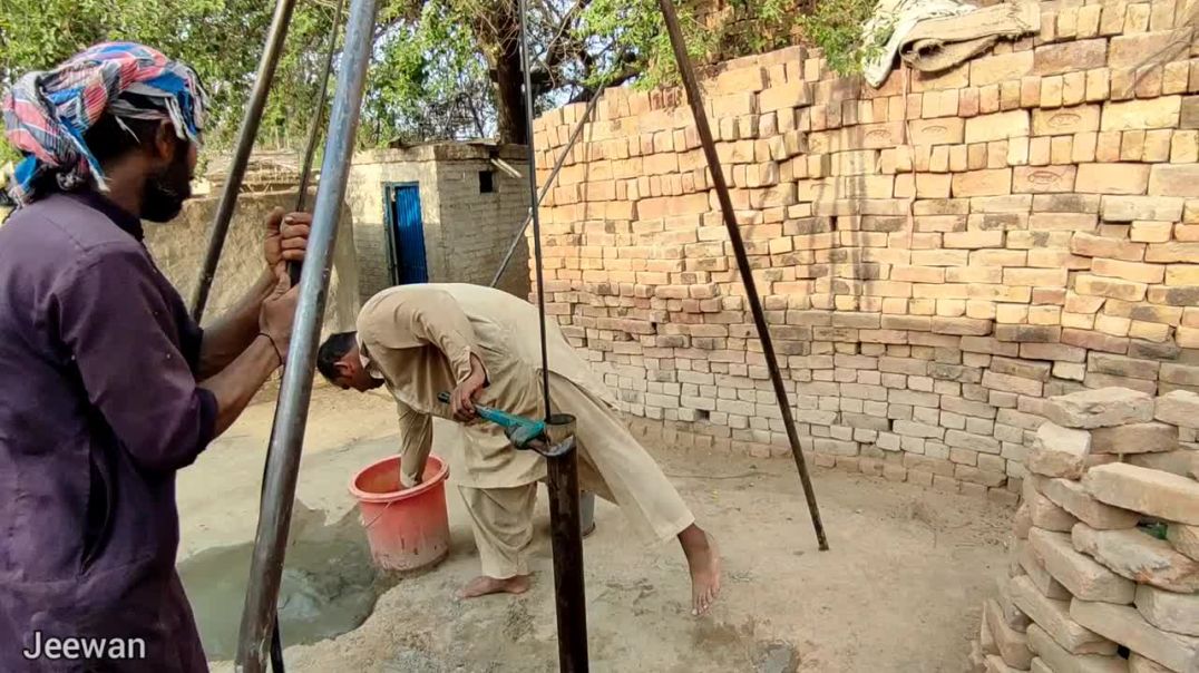 ⁣Allah Maf kre Es Maa K sath Jo Hwa Woh Kisi K Sath Na Ho😥_Helping poor people_Rahe insaniyat