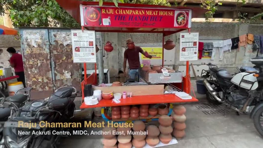 ⁣Bihar's Famous Handi Chicken in Mumbai _ Indian Street Food