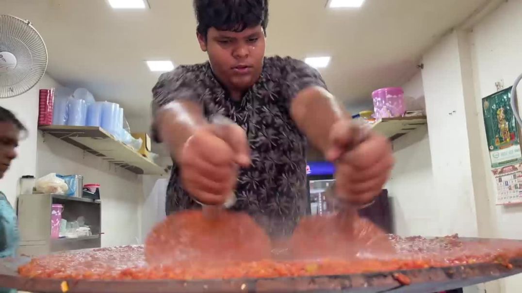 19 Year Old Mumbai Boy Making Pav Bhaji like a Master _ Indian Street Food