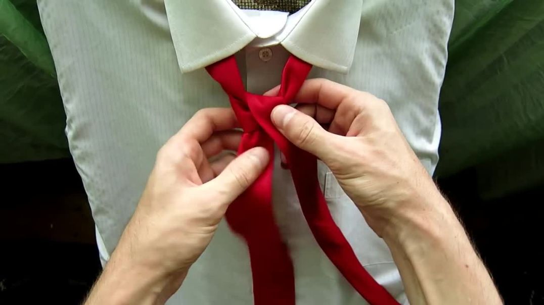How to tie a Cool tie knot