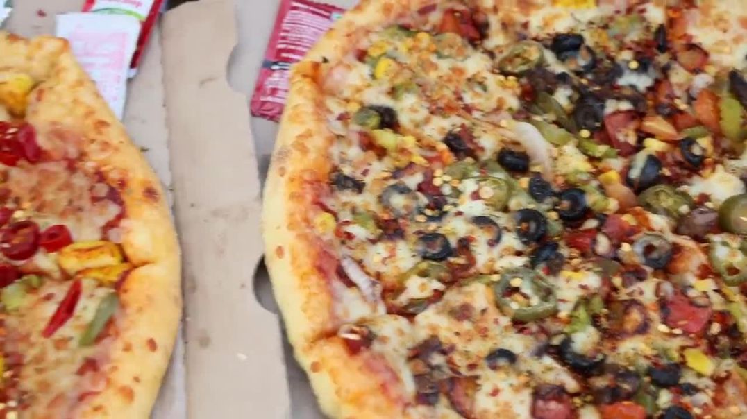 ⁣2x Largest Pizza Of Domino's Finished in 5 Minutes Challenge Domino's Pizza Eating Challen