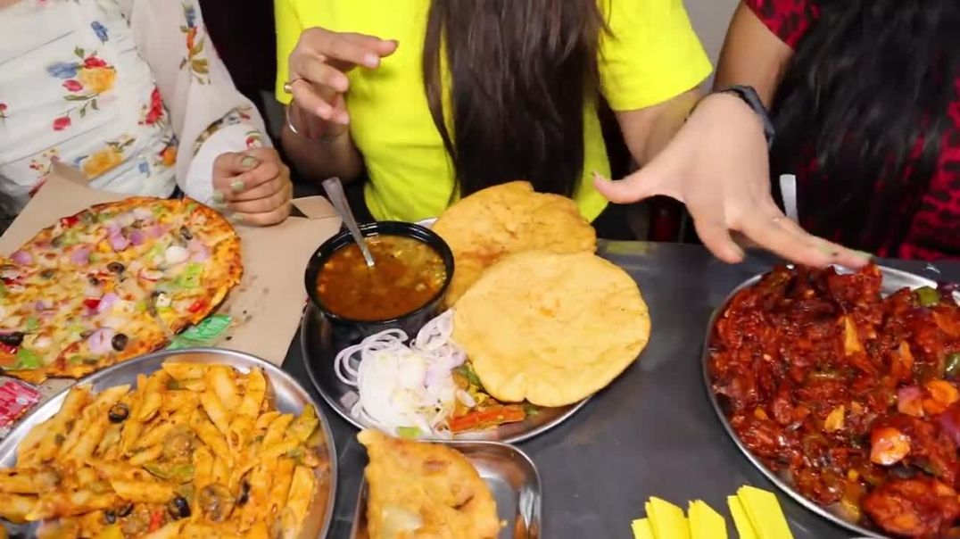 Cheap Food Vs Expensive Vs Normal Food Eating Challenge Chole Bhature, Samosa, Pizza, Pasta, Momos