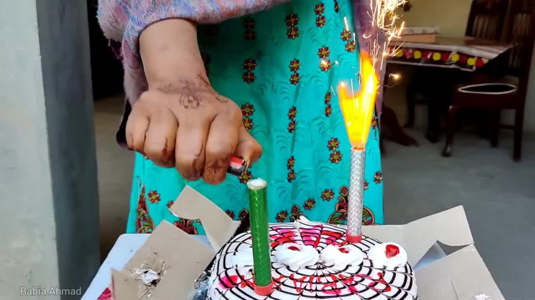 Alhamdulilah 20K Celebreation 🤗_Rabia Ahmad Vlogs