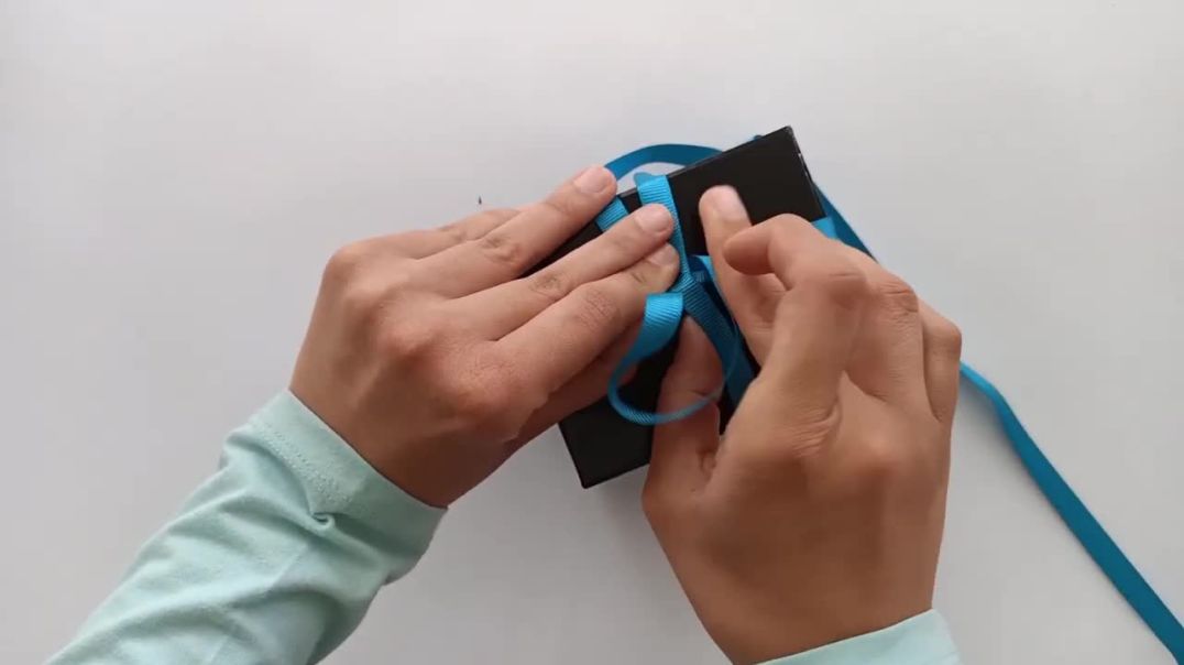 Hediye Paketi Süsü Yapımı _ Gift Wrapping - How to Tie a Easy Bow