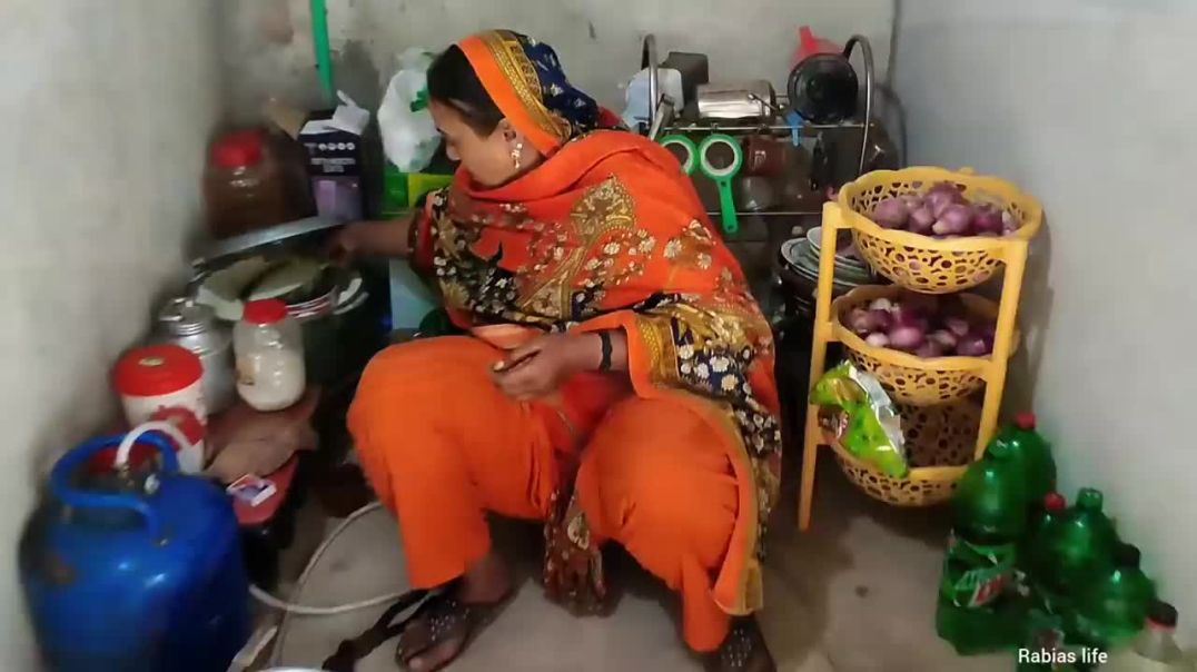 ⁣Winter Village Breakfast Morning routine in village 👌Saag paratha_Rabia Ahmad vlogs