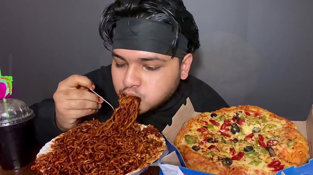 SPICY  BLACK BEAN NOODLES AND DOMINOS DOUBLE CHEESE MARGHERITA CHEESE BURST MUKBANG   EATING SHOW
