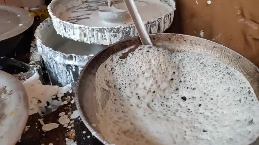 APPAM with chutney for Rs 10 _ Cheap Indian Breakfast _ Indian Street Food