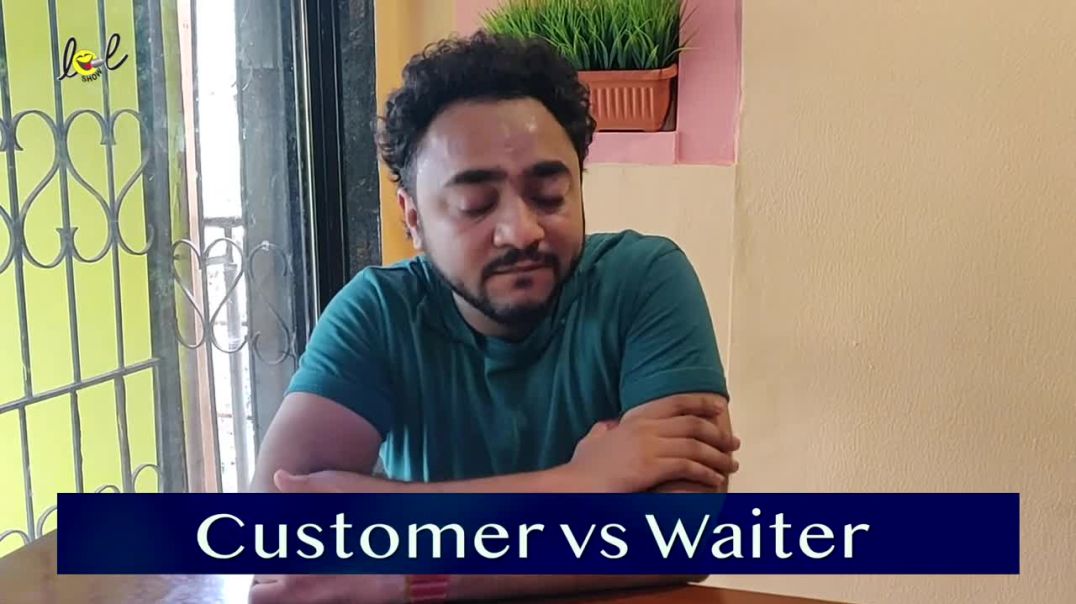 Customer Vs Waiter In Restaurant