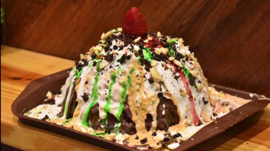 Chappan inch ka GOLA _ Biggest GOLA Ever _ Indian Street Food