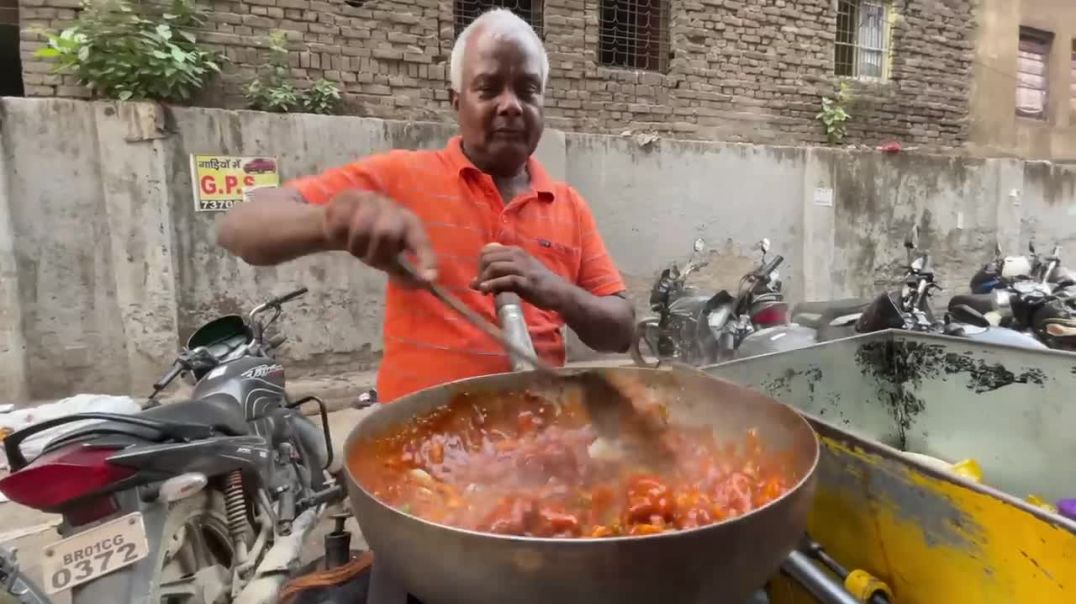 Chacha ji Makes Gravy Manchurian on Cycle _ Indian Street Food