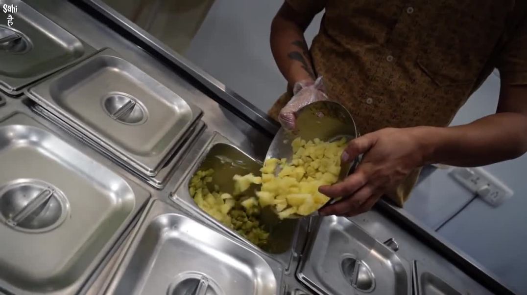 CHAAT QUEEN of Punjab _ Chatori Kulhad, Palak Patta Chaat, Aloo Chaat _ Street Food India
