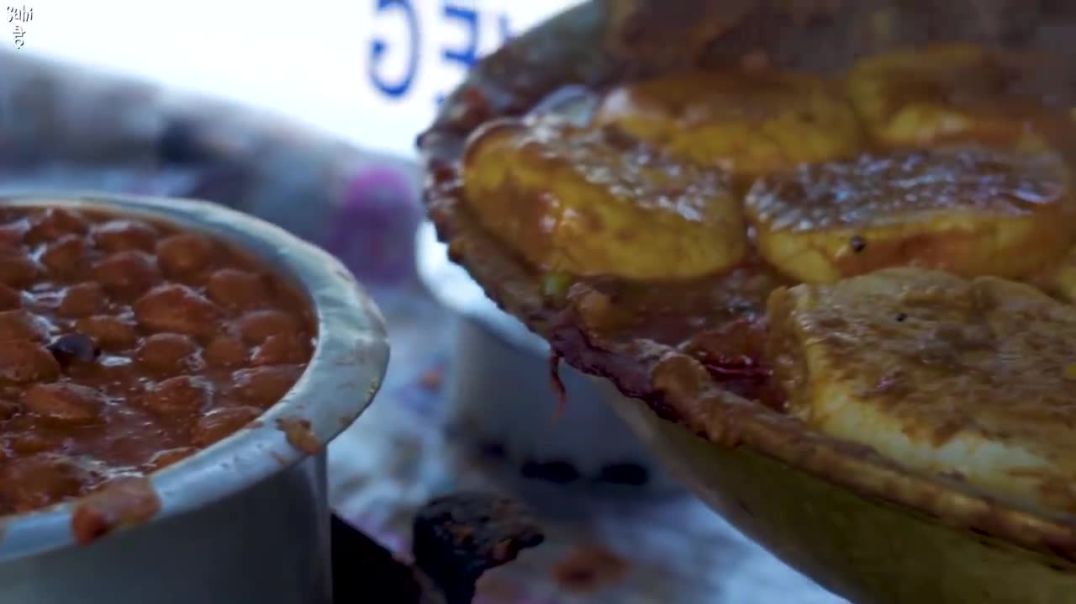 Rakesh Ji Ka Desi Mozarella Kulcha _ Street Food India _ Patte Wale Rajma Chawal