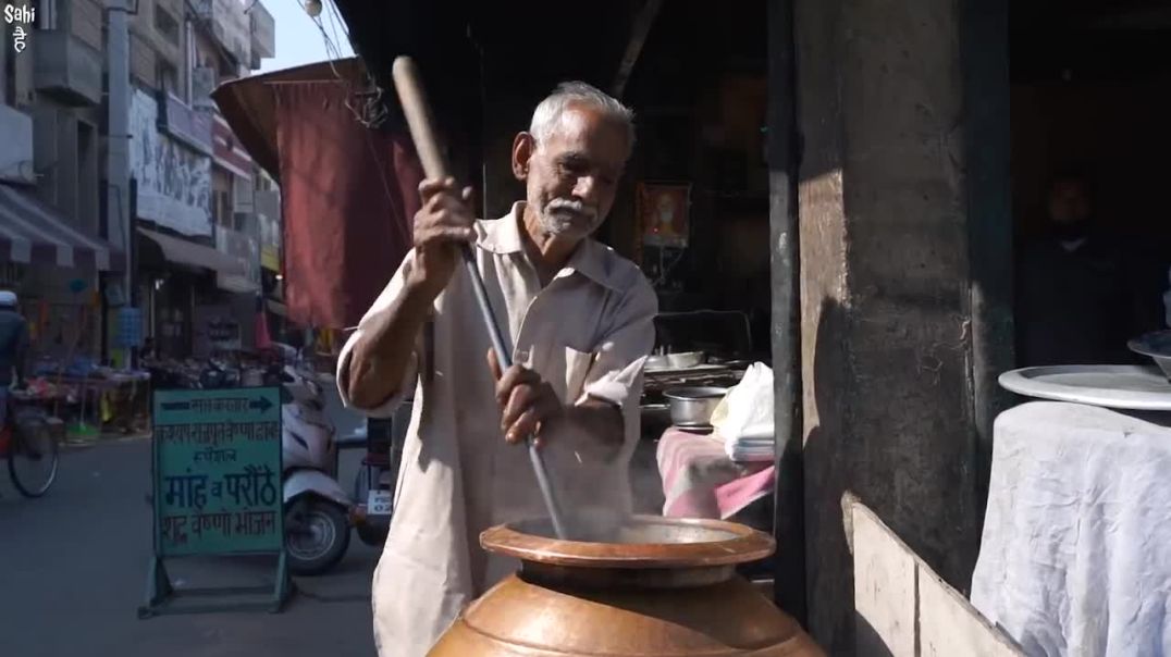 100-Years-Old Desi Dhaba _ Tandoori Dal Fry _ Street Food India _ Desi Ghee Food