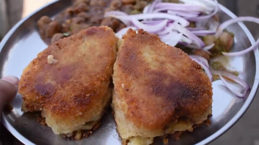 Aloo Pattice fried in Desi Ghee for Rs 60 _ Sindhi Food _ Indian Street Food (1)