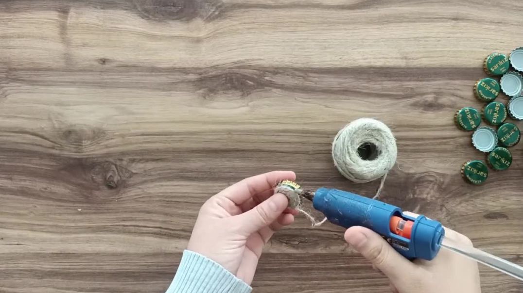 CAM ŞİŞE KAPAKLARI İLE YAPILABİLECEK HARİKA BİR FİKİR