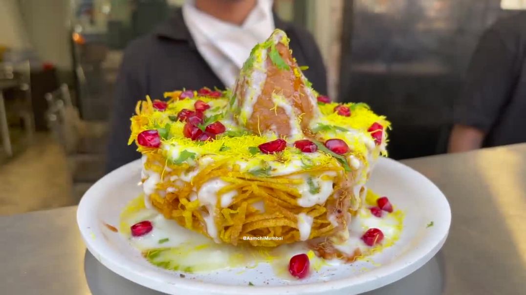 Chaat King of Mumbai makes Basket Chaat _ Indian Street Food