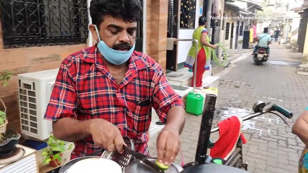 ⁣Mumbai Man Selling Dosa on Cycle from 25 Years _ Indian Street Food