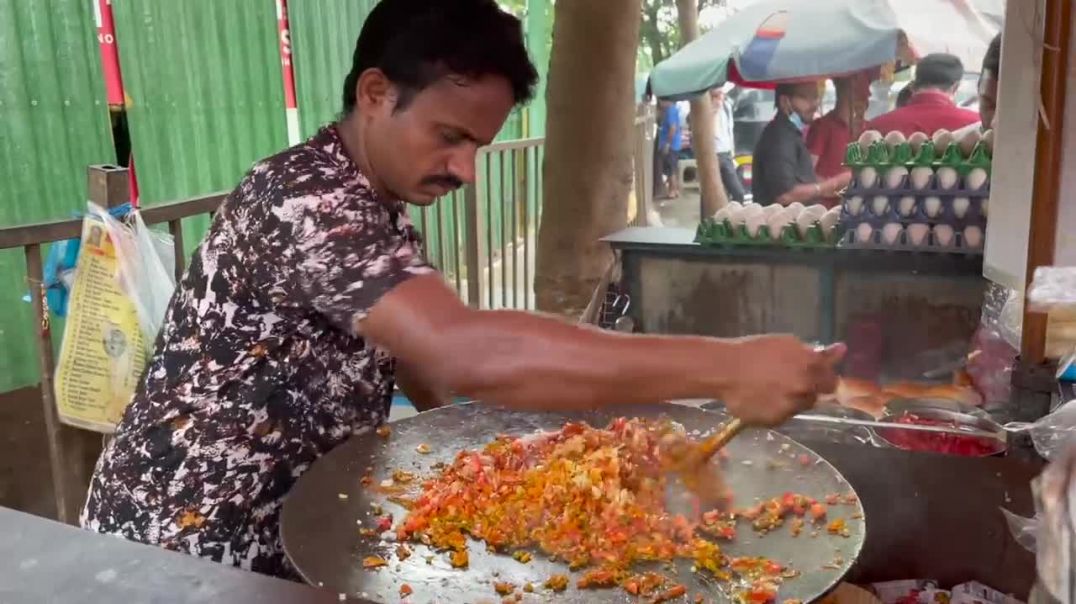 ⁣Mumbai Rajnikant Style Anda Bhurji Wala _ Indian Street Food