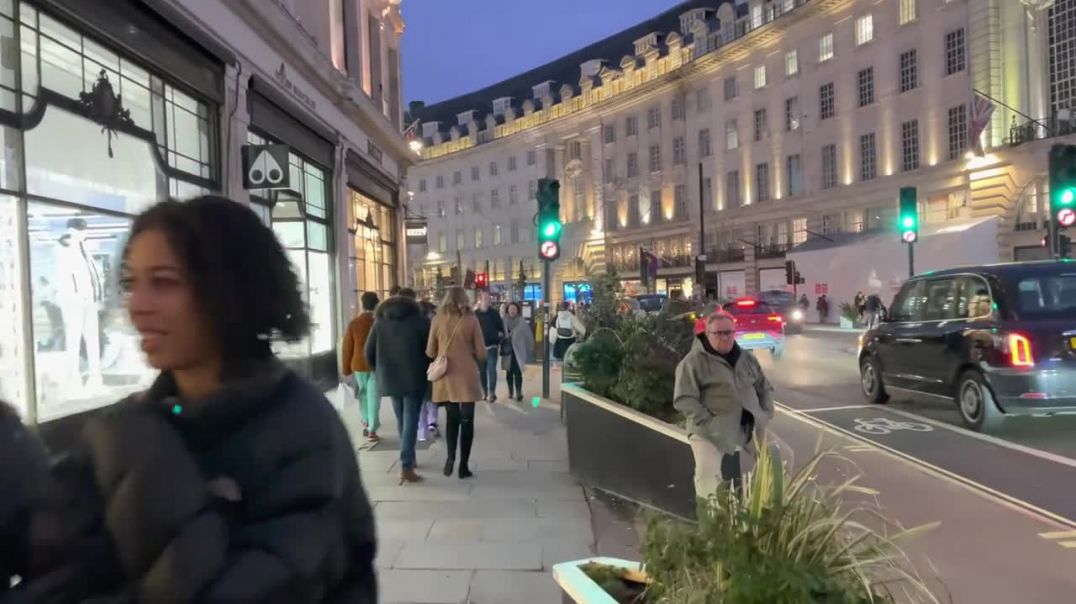 Central London Night Walk _ Chinatown London New Year 2022_ London Street Fashion _ London Nightlife