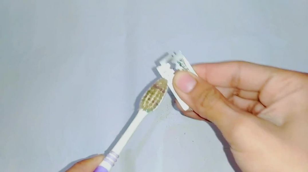 ⁣DIY Foundation Brush from old toothbrush __ How to make foundation brush at Home __ reuse toothbrush
