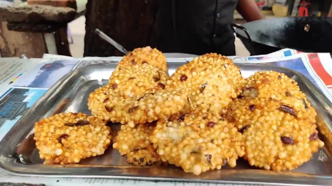 Sabudana Vada  Khichadi for Rs 20 _ Traditional Maharashtraian Street Food