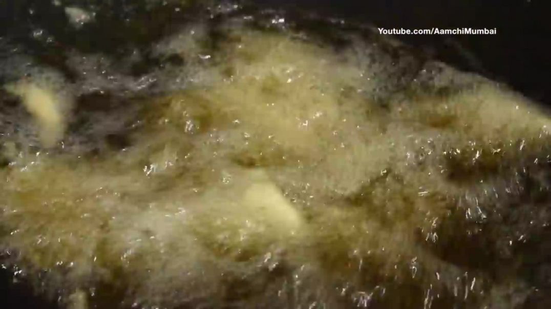 ⁣SOYA CHAAP cooked in TANDOOR _ Dhaba Style Chole Bhature _ Indian Street Food