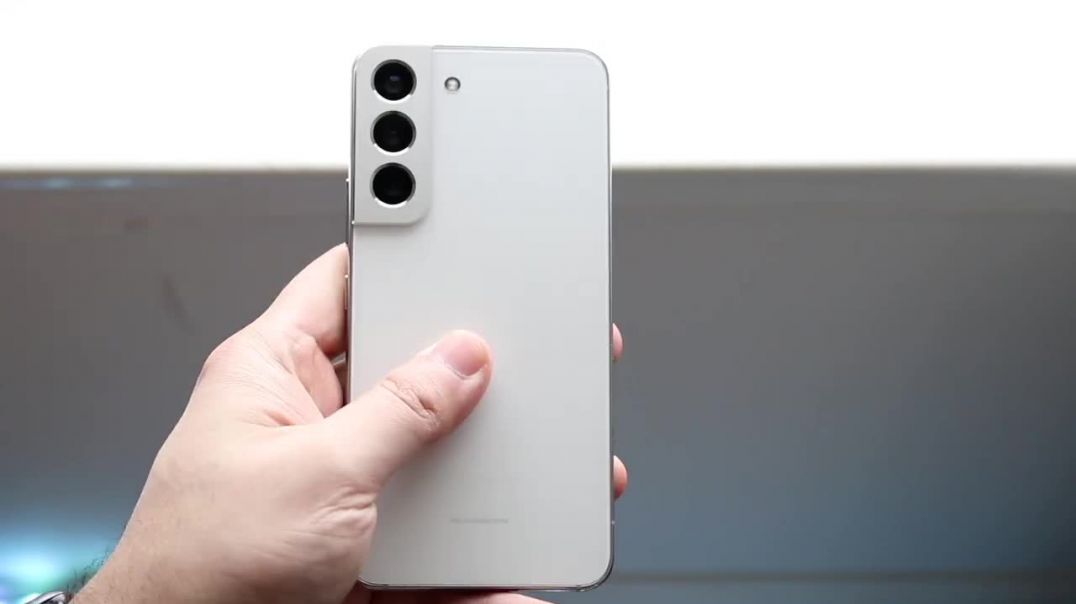 ⁣Samsung Phones Might Have a Problem