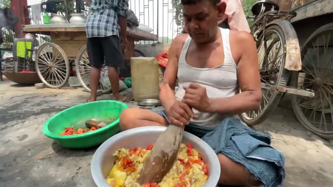 Traditional Litti Chokha Making on Cow Dung Cakes _ Indian Street Food