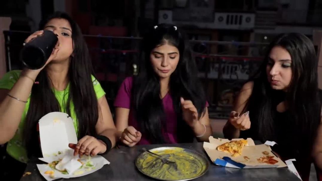 Pizza, Burger and Maggi Eating Challenge McMaharaja Burger, Pasta Pizza and Maggi Food Challenge