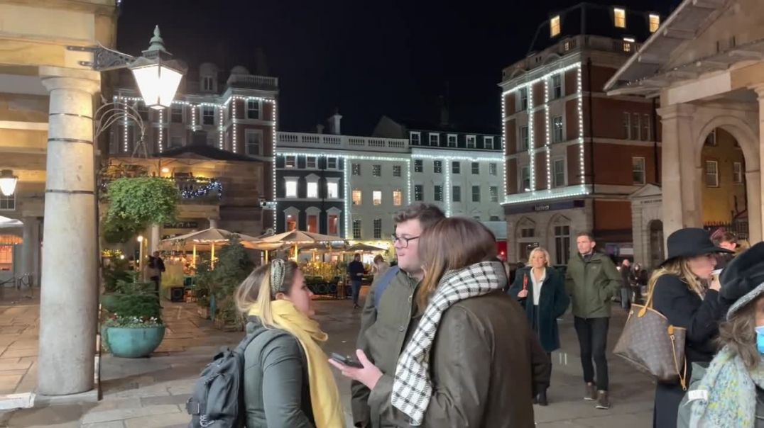 ⁣London Christmas Lights On _ Christmas Walk 2021 _ Seven Dials To Covent Garden