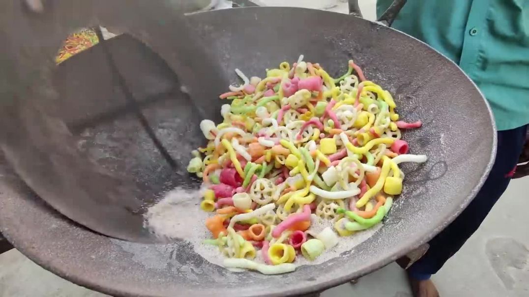 Street Cart Vendor Making Colorful Fryums in Sand _ Amazing Street Food of India