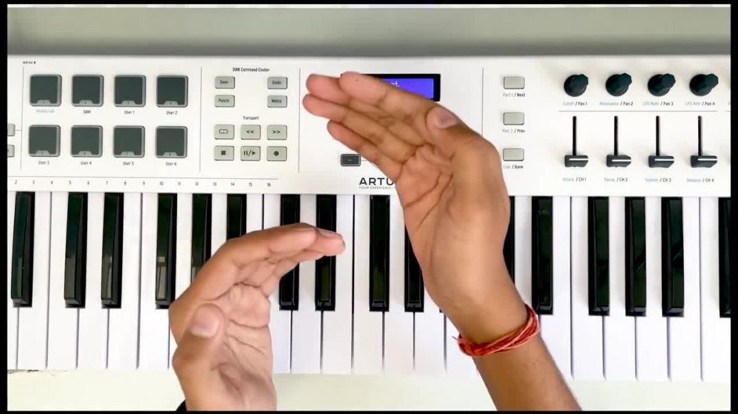 ⁣⁣उंगलिया नाचने लगेगी - ये Finger Exercise करिये और देखिए Amazing Piano Finger Exercise & Tips! 🔥