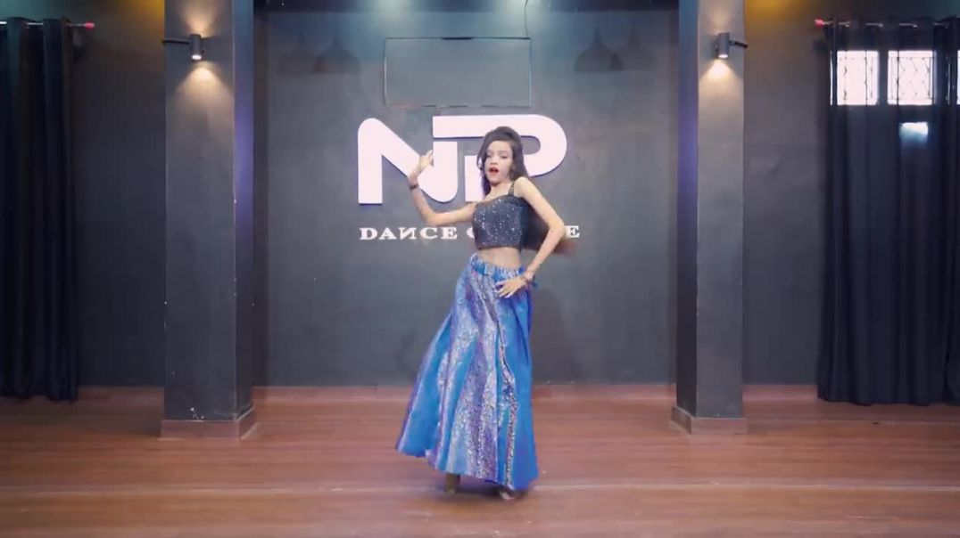 ⁣Param Sundari Dance Video - Kriti Sanon - Bollywood Dance Choreography
